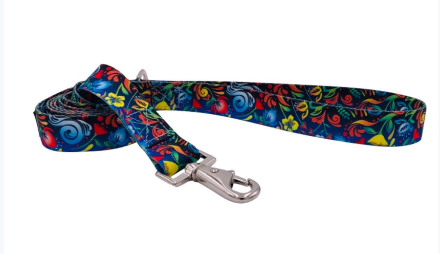 BLUE FLORAL LEASH featuring vibrant floral patterns, strong polyester, and stylish swivel snap for pets.