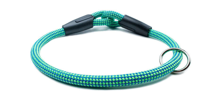 Fetchum Dog Collar In Laguna Pawcifico featuring premium climbing rope and durable design for ultimate strength and comfort.