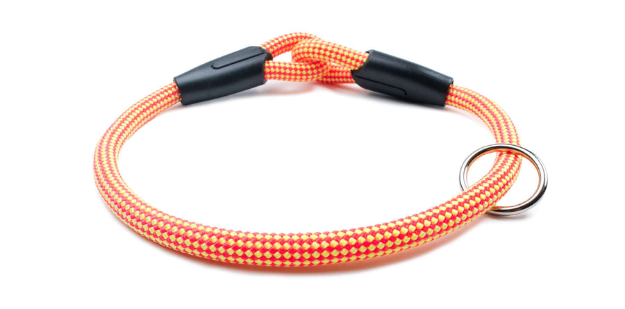 Fetchum Dog Collar In Mango Tango made of premium climbing rope, featuring a durable knot and resistance to chewing.
