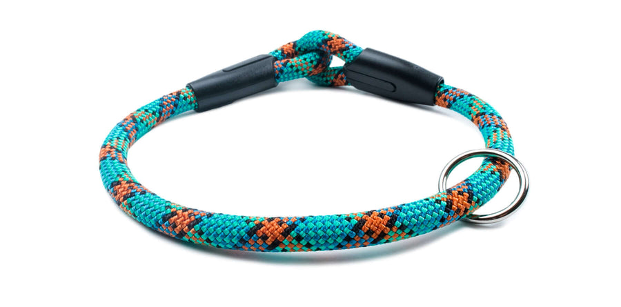 Fetchum Dog Collar In Ocean Mist Twist made from climbing rope, designed for comfort and durability, featuring anti-odor technology.