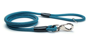 Fetchum Leash In Aussie Blue featuring durable climbing rope and swivel marine clip for sporty adventures.