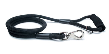 Fetchum Leash In The Bark Knight + Comfort Grip featuring a premium climbing rope and comfort foam grip handle.