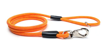 Fetchum Leash In Mango Tango featuring premium climbing rope and swivel marine clip for secure walks.