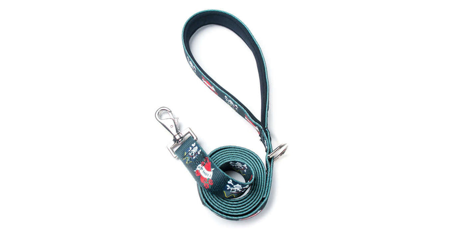 I LOVE MOM PADDED HANDLE LEASH showcasing ergonomic padded handle and stylish swivel snap for comfort and durability.